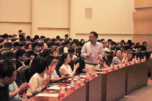 上Ｒ橛旁交717签约东华大学，“讲授实际基地”揭牌典礼隆沉进行